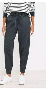 NWT jogger from lou and grey